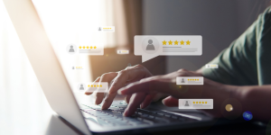 person tying on online review